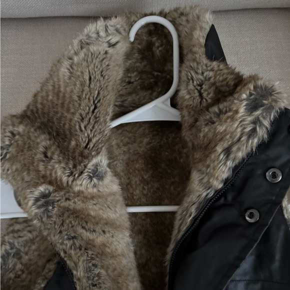 Tuckernuck Emilia Wax Fur Reversible Vest - Picture 2 of 5